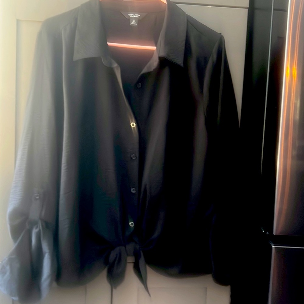 Black tie at the waist Blouse